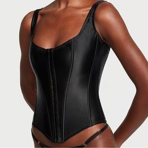 Victoria’s Secret 100% Silk Classic Corset Small Black Lingerie Top Lace Up NEW